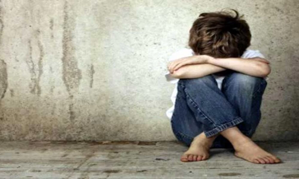 Φρίκη στη Ρόδο: 47χρονος βιντεοσκοπούσε 18χρονο που βίαζε τον ανήλικο αδερφό του!